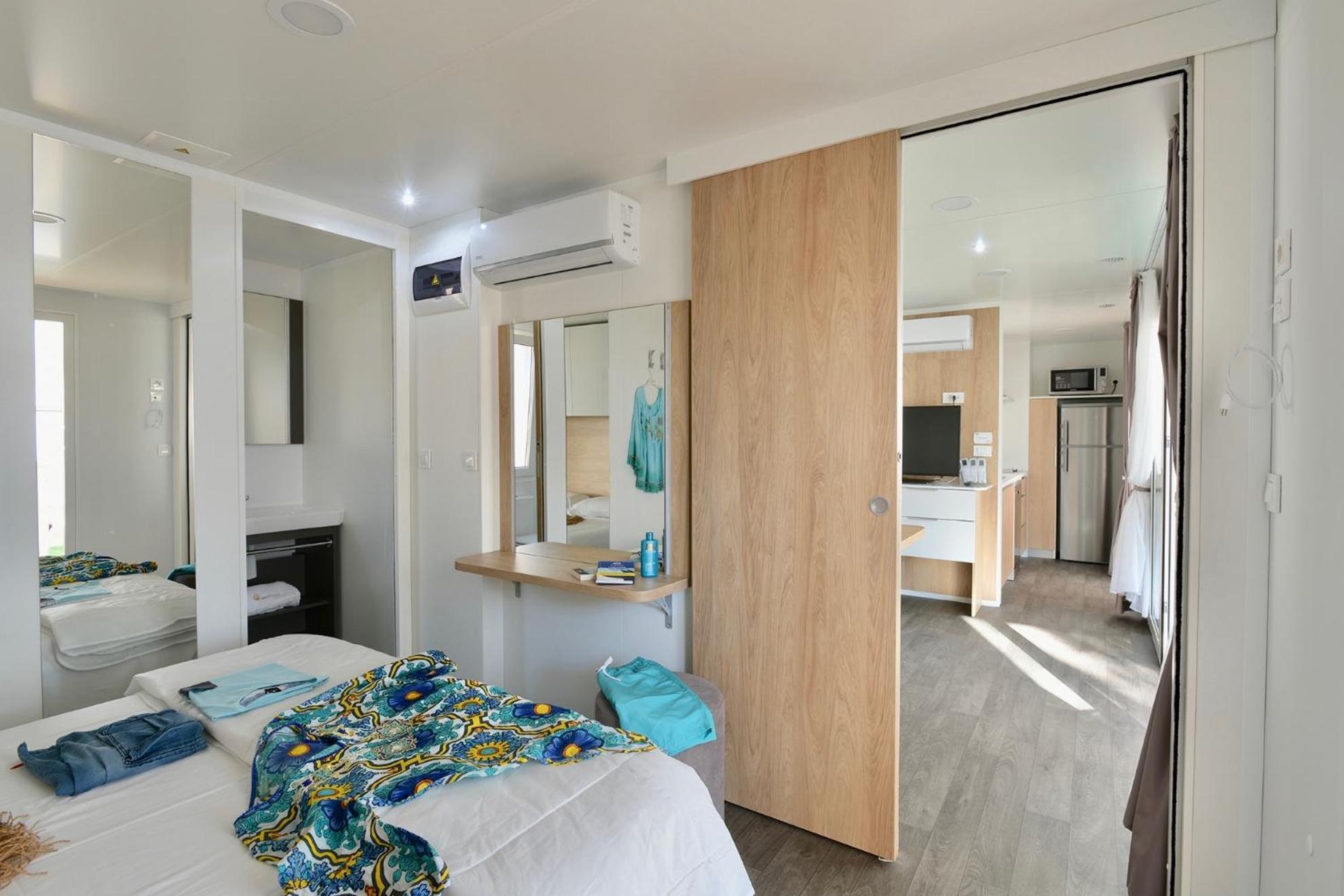 Isamar Holiday Village Ca Lino 외부 사진 A sliding door